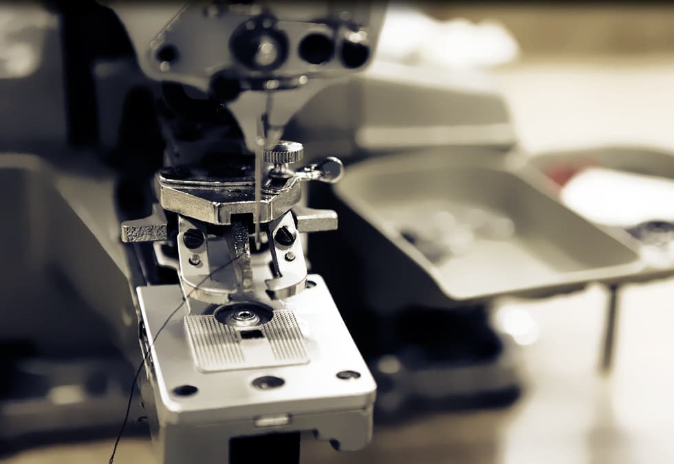 sewing_maching_close.jpg